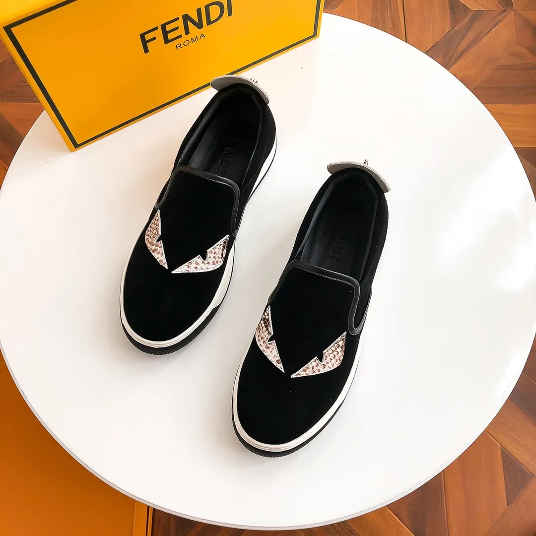 Factory price: 380💰 FENDI* Fendi Classic Shoe Series F Family Little Monster The upper is made of high-quality frosted cowhide, the sheepskin lining is soft and comfortable, the open-molded outsole is a versatile fashion men's shoe, size 38-44